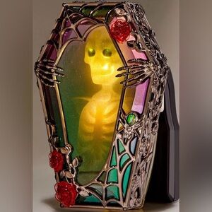 NEW Bath & Body Works SPOOKY COFFIN  Wallflower Nightlight Plug